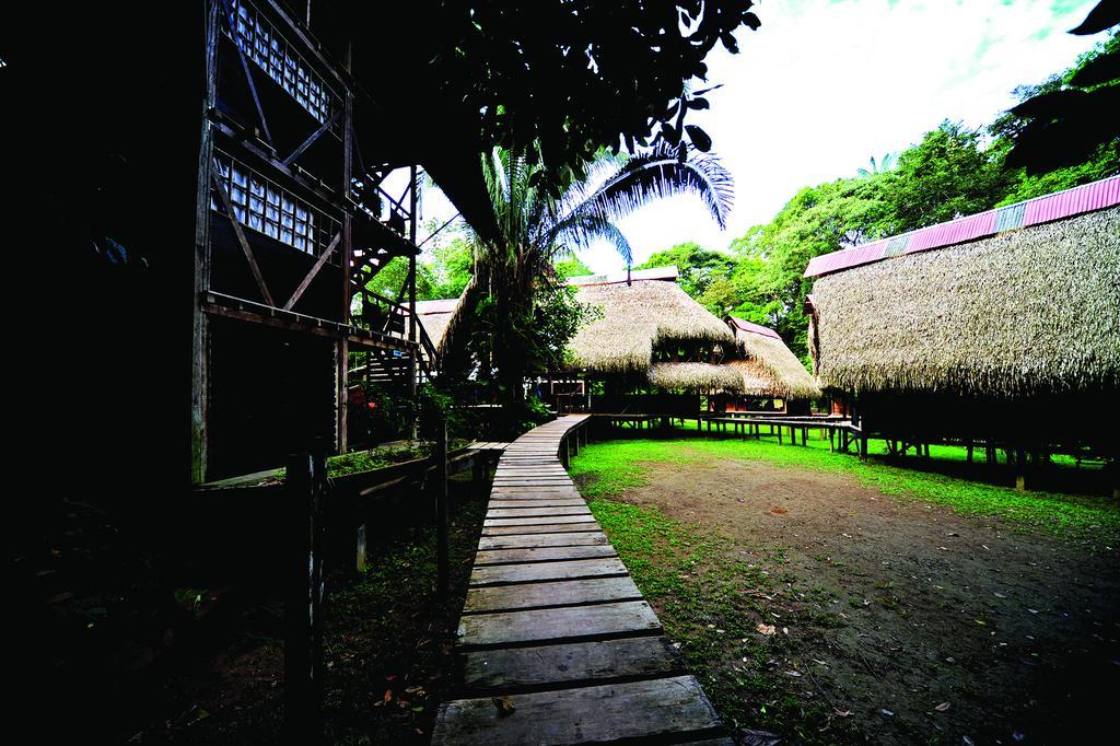 Jamu Lodge Puerto Montufar Eksteriør bilde