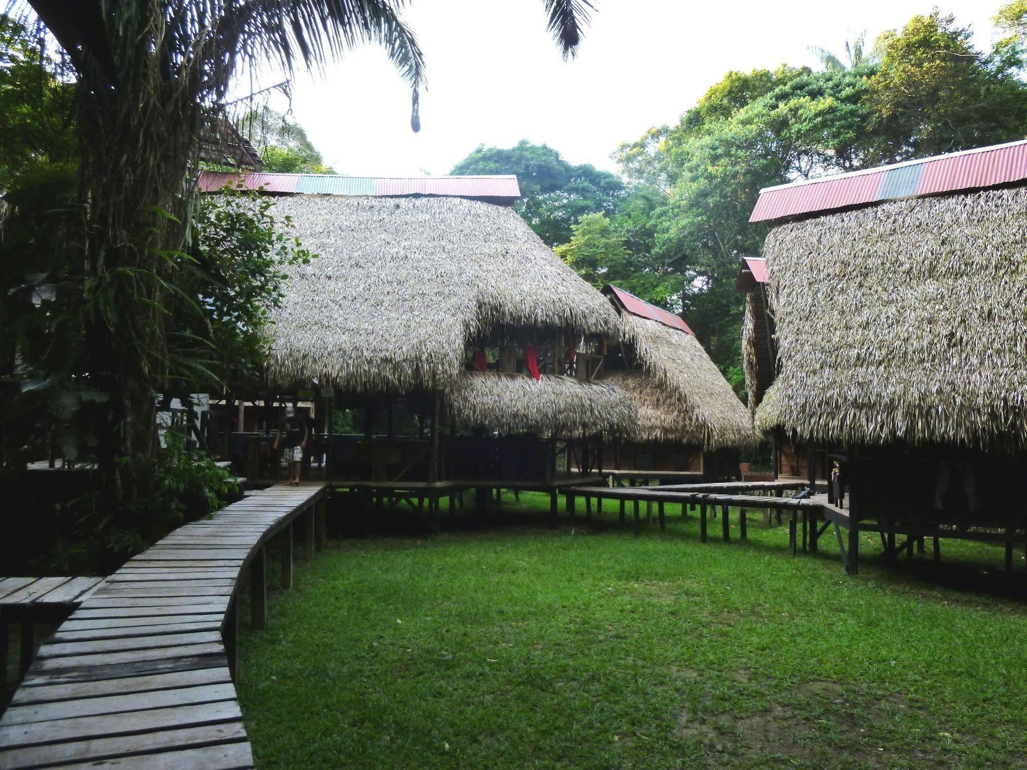 Jamu Lodge Puerto Montufar Eksteriør bilde