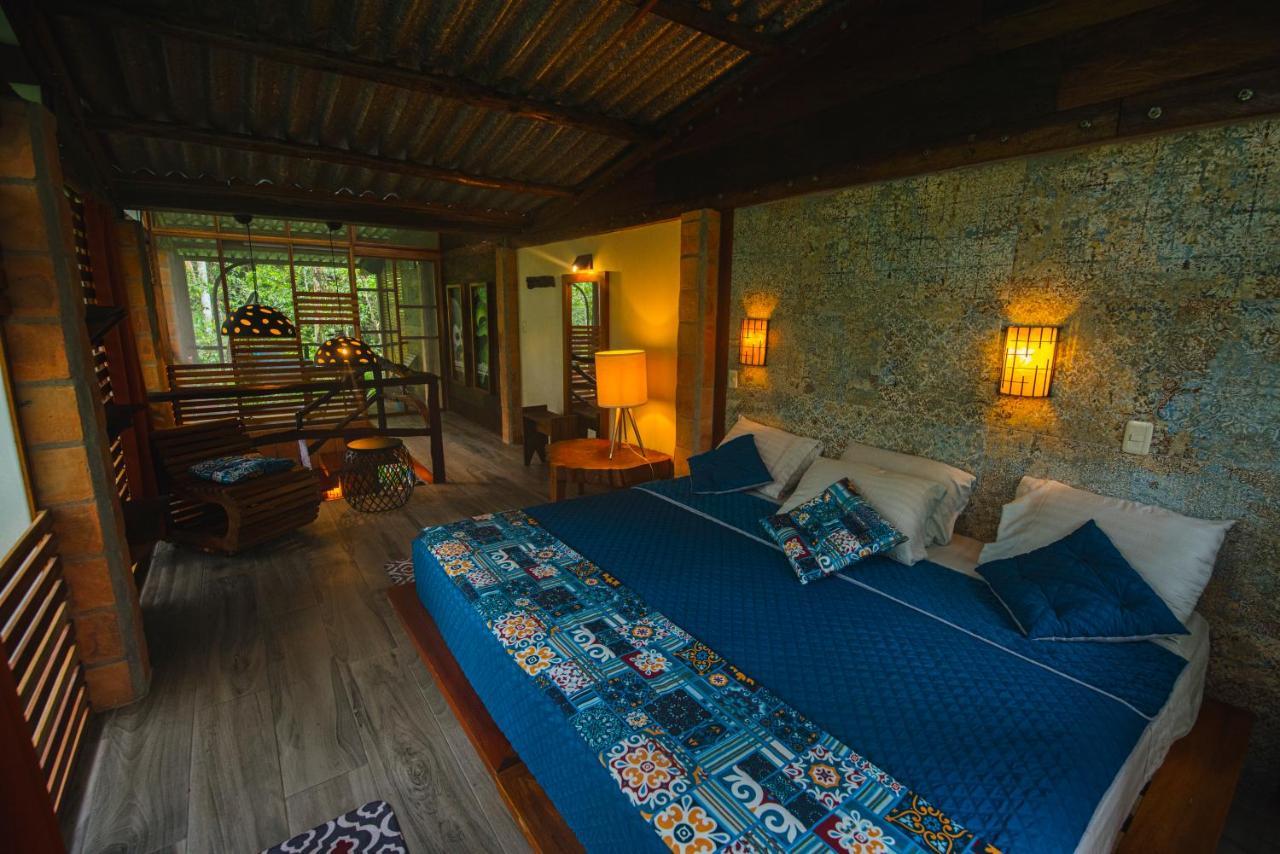 Jamu Lodge Puerto Montufar Eksteriør bilde